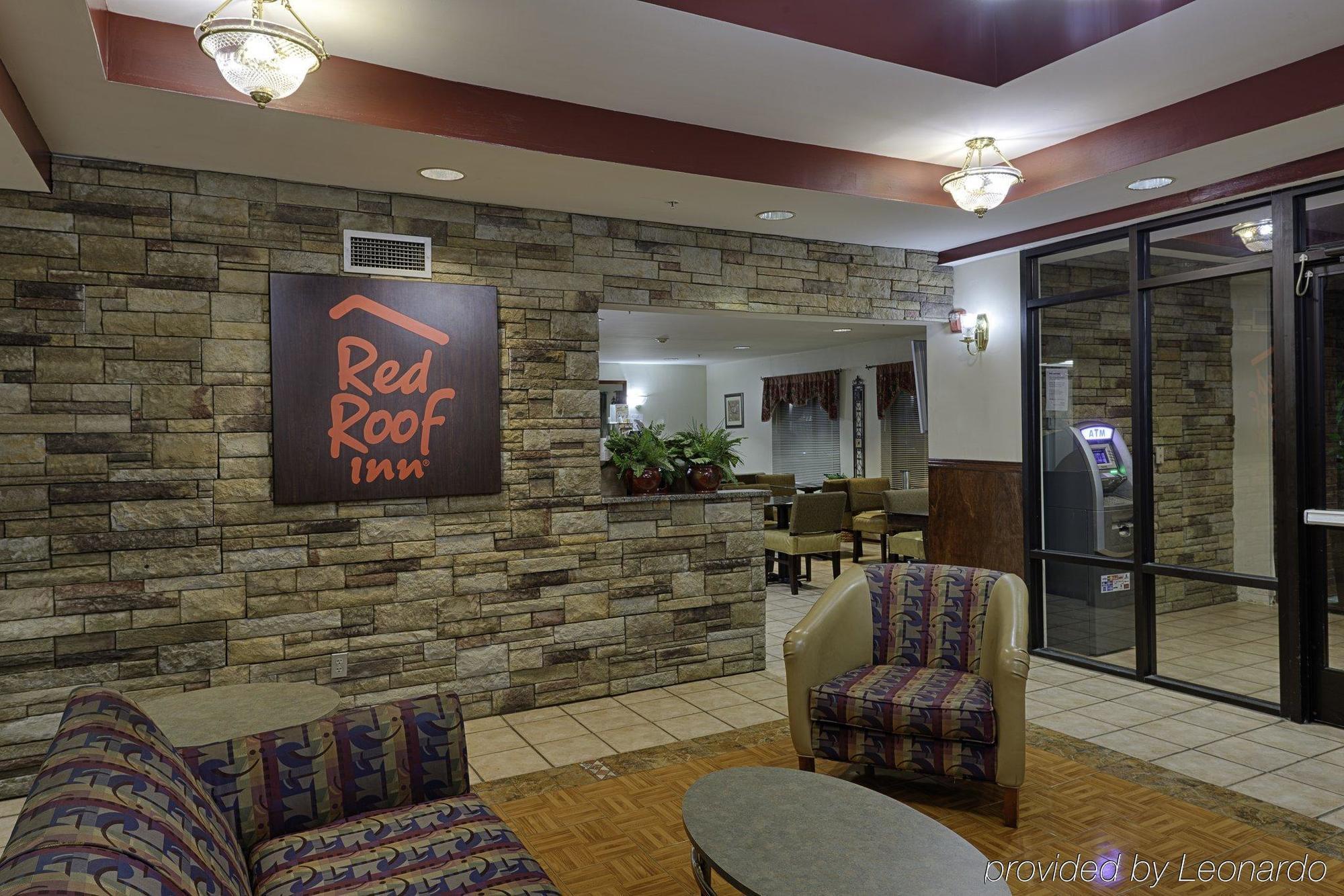 Red Roof Inn & Suites Savannah Airport Pooler Exterior photo